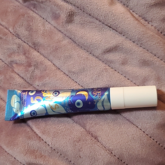 Sunday Riley - Picture 2 of 2